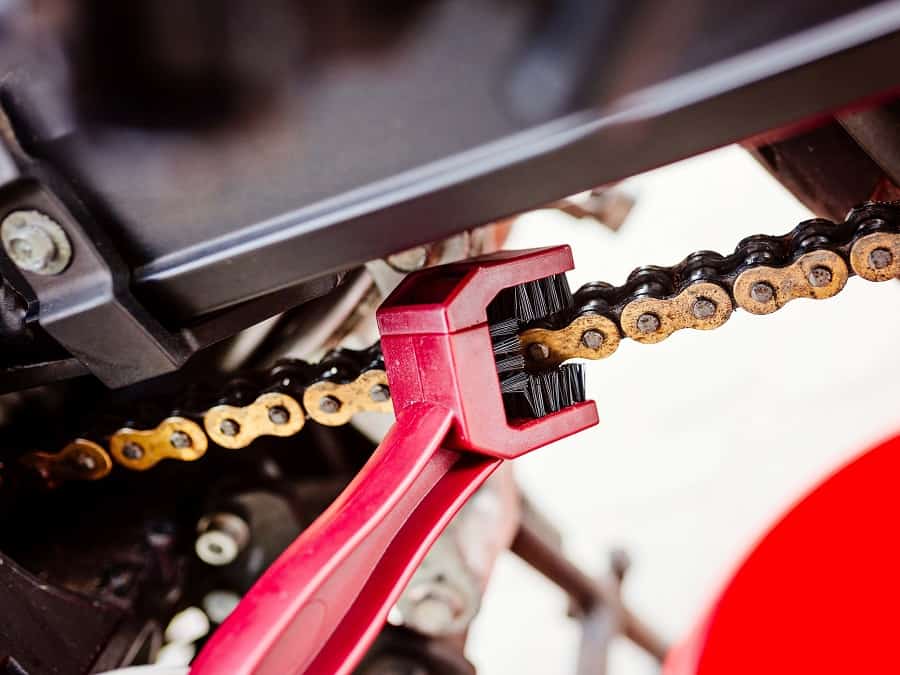 Cleaning a motorcycle chain properly