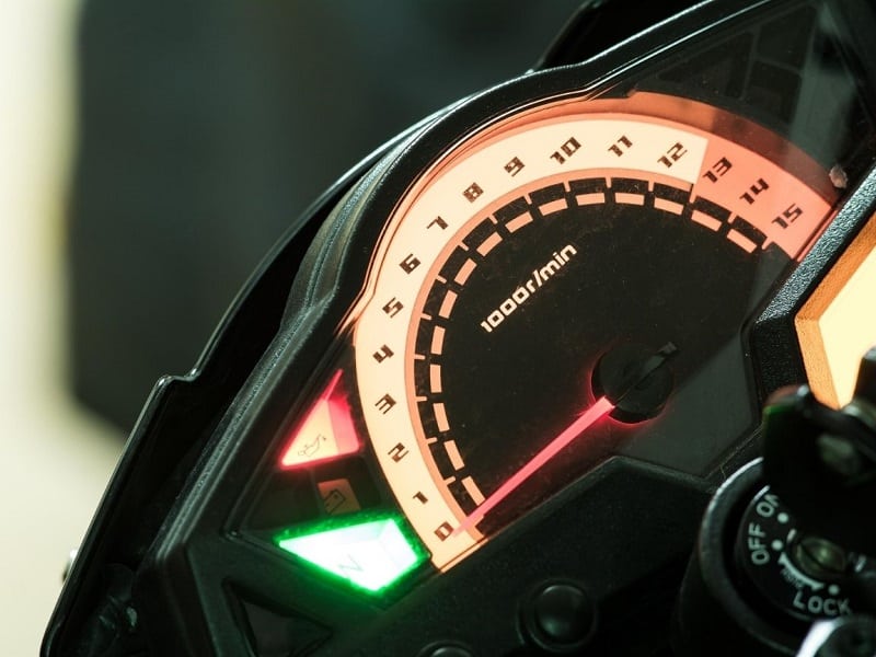 Neutral light on a motorcycle